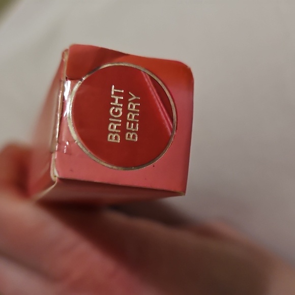 Velvety Kiss Matte Liquid Lipstick, Bright Berry, NIB, Never Opened - Picture 2 of 3